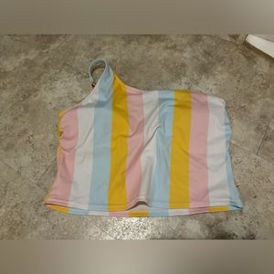 Swim suit tops never worn tags took of though